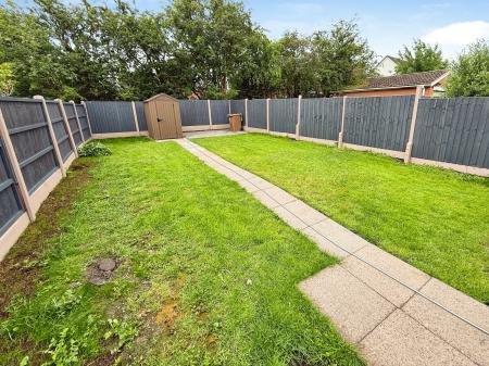 3 bedroom Semi-detached house to let in Heron Drive, Woodville, DE11