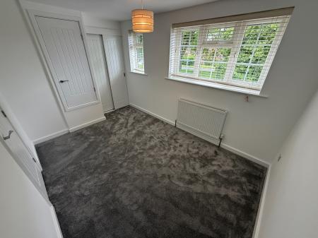 3 bedroom Semi-detached house to let in Heron Drive, Woodville, DE11