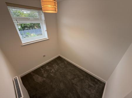 3 bedroom Semi-detached house to let in Heron Drive, Woodville, DE11