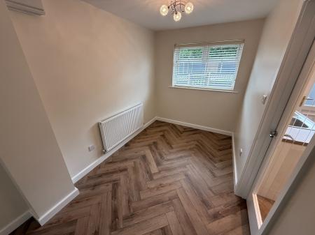 3 bedroom Semi-detached house to let in Heron Drive, Woodville, DE11