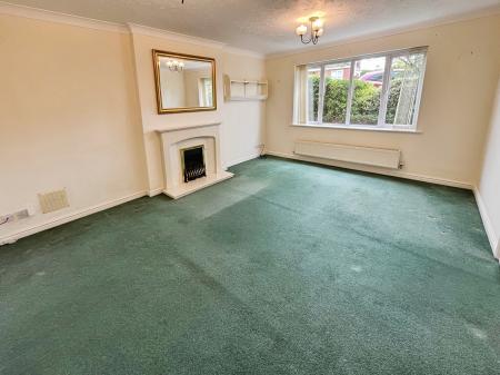 4 bedroom Detached house for sale in Doveridge Road, Brizlincote Valley, Burton-on-Trent, DE15