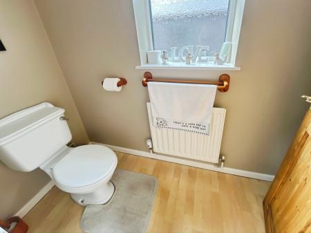 4 bedroom Detached house for sale in The Grange, Burton-on-Trent, DE14