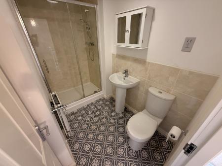 4 bedroom Town house to let in Salford Way, Church Gresley, Swadlincote, DE11