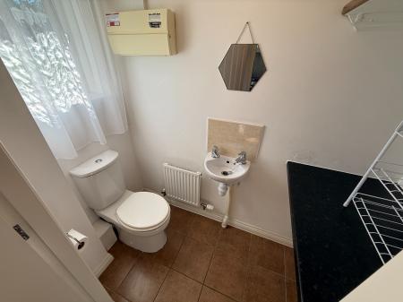 4 bedroom Town house to let in Salford Way, Church Gresley, Swadlincote, DE11