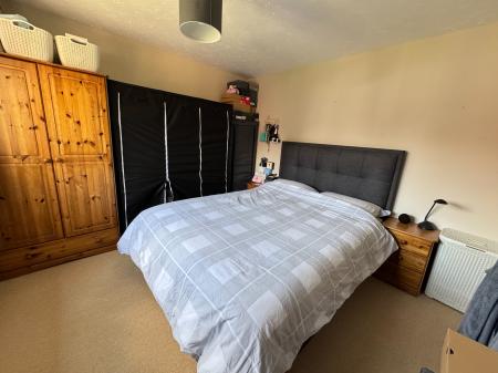 3 bedroom Town house for sale in Oak Close, Castle Gresley, Swadlincote, Derbyshire, DE11