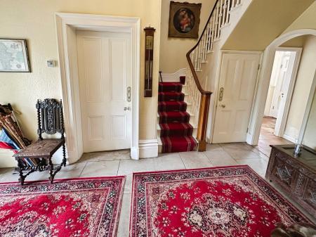 4 bedroom Detached house for sale in Newton Road, Burton-on-Trent, DE15