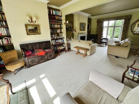 4 bedroom Detached house for sale in Newton Road, Burton-on-Trent, DE15