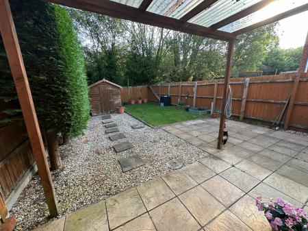 2 bedroom Semi-detached house for sale in Rowley Close, Swadlincote, Derbyshire, DE11