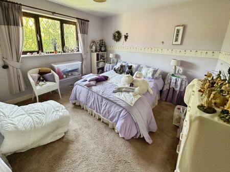 4 bedroom Detached house for sale in Henhurst Hill, Burton-on-Trent, DE13