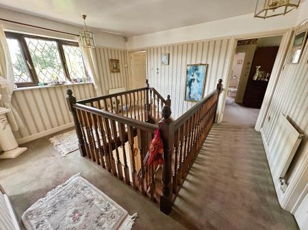 4 bedroom Detached house for sale in Henhurst Hill, Burton-on-Trent, DE13