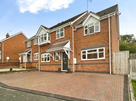 4 bedroom Semi-detached house for sale in Dalton Avenue, Stapenhill, Burton-on-Trent, DE15