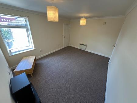 1 bedroom Flat to let in Derby Street, Burton-On-Trent, DE14