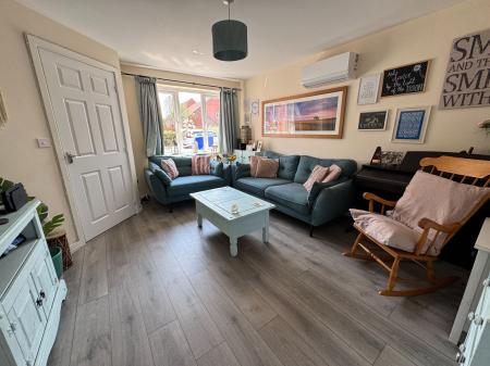 3 bedroom Semi-detached house for sale in Upton Drive, Stretton, Burton-on-Trent, DE14