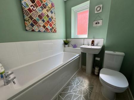 3 bedroom Semi-detached house for sale in Upton Drive, Stretton, Burton-on-Trent, DE14