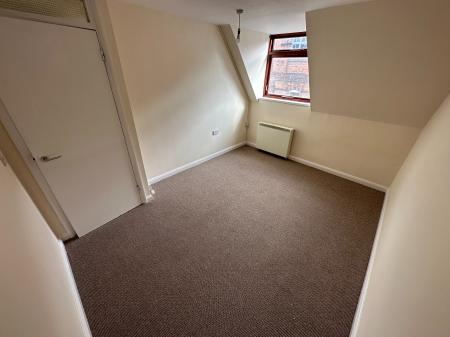 2 bedroom Flat to let in Milton Street, Burton-On-Trent, DE14