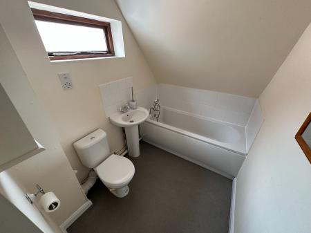 2 bedroom Flat to let in Milton Street, Burton-On-Trent, DE14