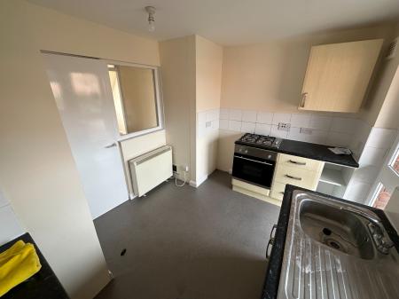 2 bedroom Flat to let in Milton Street, Burton-On-Trent, DE14