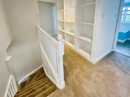 5 bedroom Detached house for sale in Ashworth Avenue, Brizlincote Valley, Burton-on-Trent, DE15