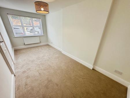 5 bedroom Detached house for sale in Ashworth Avenue, Brizlincote Valley, Burton-on-Trent, DE15