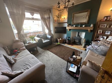 4 bedroom Semi-detached house for sale in Belvedere Road, Burton-on-Trent, DE13