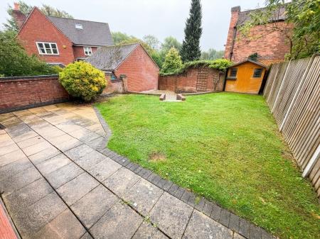 5 bedroom Detached house to let in Shakespeare Meadows, Repton, DE65