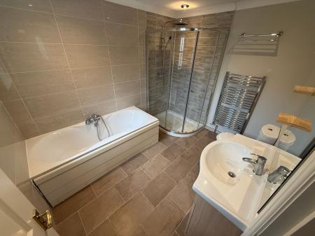 5 bedroom Detached house to let in Shakespeare Meadows, Repton, DE65