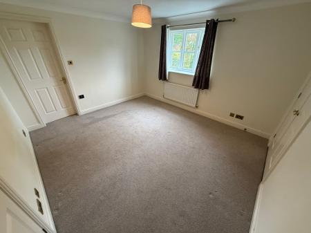 5 bedroom Detached house to let in Shakespeare Meadows, Repton, DE65