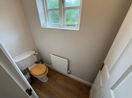5 bedroom Detached house to let in Shakespeare Meadows, Repton, DE65