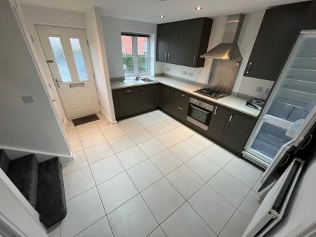 3 bedroom Terraced House to let in King Lane, Burton-On-Trent, DE13