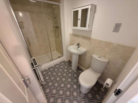 4 bedroom End of terrace house to let in Salford Way, Church Gresley, DE11