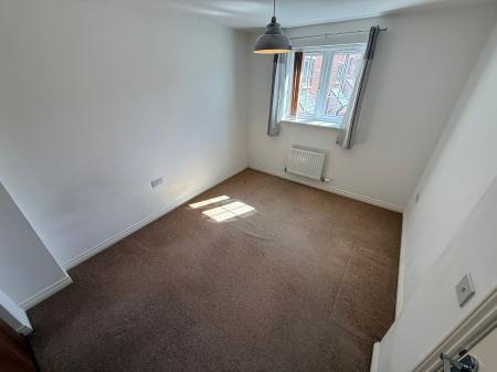 4 bedroom End of terrace house to let in Salford Way, Church Gresley, DE11