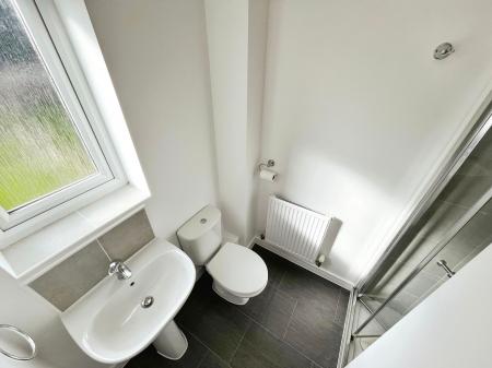 3 bedroom End of terrace house to let in Perle Road, Burton-On-Trent, DE14