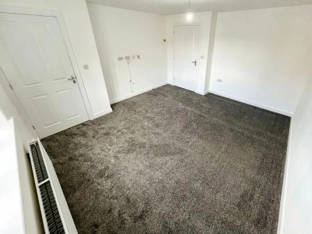 3 bedroom End of terrace house to let in Perle Road, Burton-On-Trent, DE14