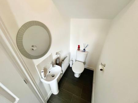 3 bedroom End of terrace house to let in Perle Road, Burton-On-Trent, DE14