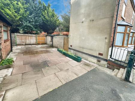 2 bedroom Detached house for sale in Stanton Road, Burton-On-Trent, DE15