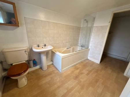 2 bedroom Detached house for sale in Stanton Road, Burton-On-Trent, DE15