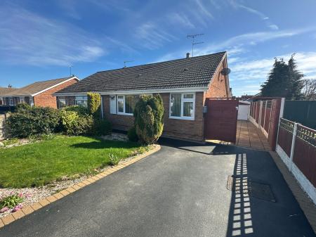 2 bedroom Semi-detached bungalow for sale in Priorylands, Stretton, DE13