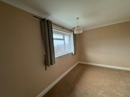 3 bedroom End of terrace house for sale in Hawthorn Crescent, Burton-On-Trent, DE15