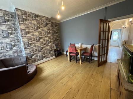 3 bedroom Semi-detached house for sale in Burton Road, Woodville, DE11
