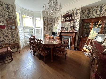 3 bedroom Detached house for sale in Bearwood Hill Road, Burton-On-Trent, DE15