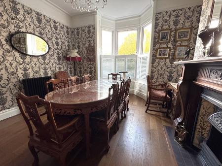 3 bedroom Detached house for sale in Bearwood Hill Road, Burton-On-Trent, DE15