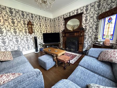 3 bedroom Detached house for sale in Bearwood Hill Road, Burton-On-Trent, DE15
