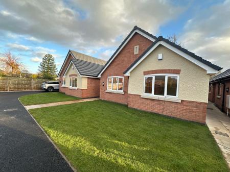 Wood Lane, Newhall, DE11