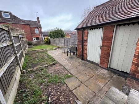 2 bedroom Semi-detached house for sale in Moira Road, Woodville, DE11
