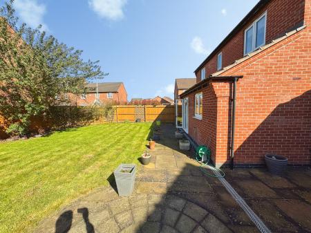 4 bedroom Detached house for sale in Bridgewater Road, Burton-On-Trent, DE14