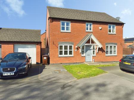 4 bedroom Detached house for sale in Bridgewater Road, Burton-On-Trent, DE14