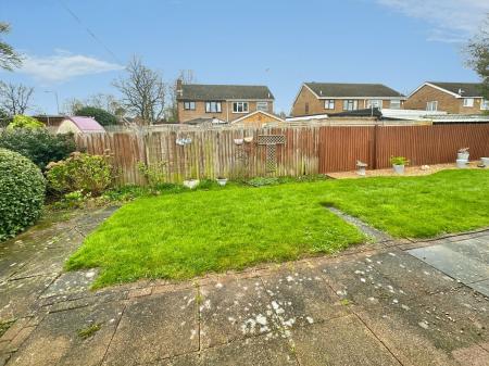 2 bedroom Terraced bungalow for sale in Chestnut Green, Church Gresley, DE11