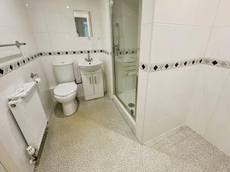 2 bedroom Terraced bungalow for sale in Chestnut Green, Church Gresley, DE11