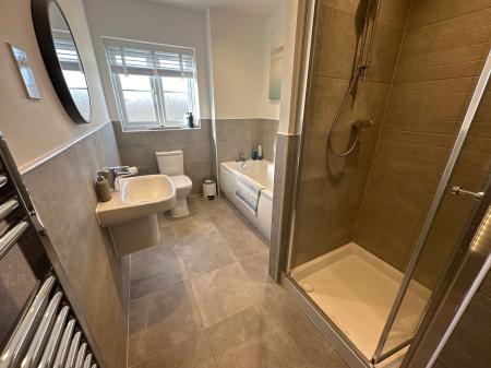 5 bedroom Detached house for sale in Sidings Drive, Drakelow, DE15