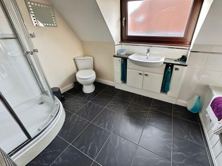 4 bedroom Detached house for sale in Stubby Lane, Draycott-In-The-Clay, DE6